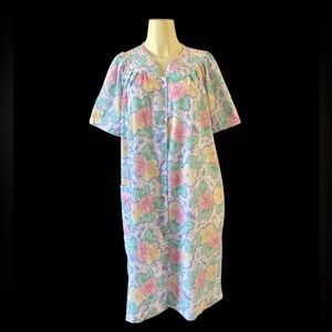 Vintage Simply Basic Nightgown Housecoat Robe Grannycore Floral